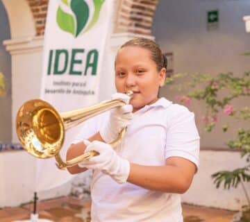 Entrega instrumentos Santa Fe  Antioquia 2 360x320