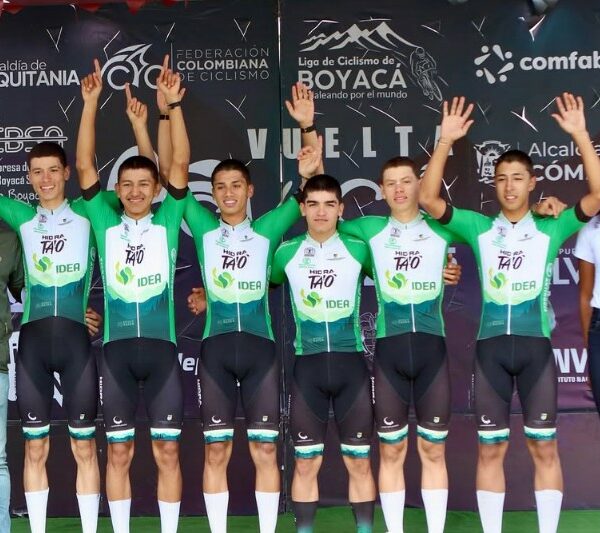 Equipo Orgullo Paisa Juvenil en la Vuelta a Boyacá 2025